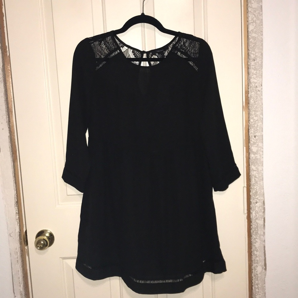 Black 3/4 sleeve dress